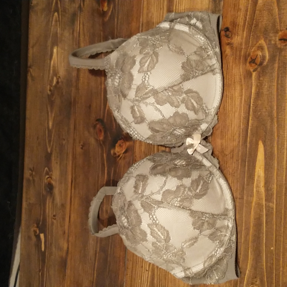 Body by Victoria bra taupe green 34d